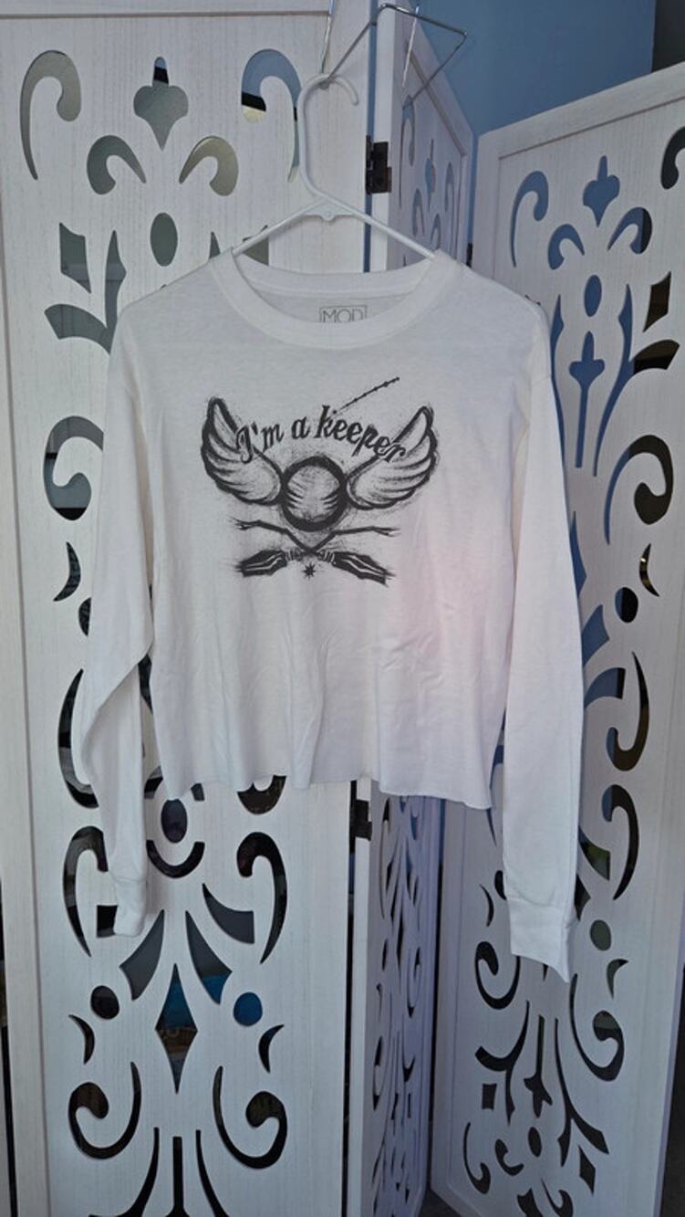 Modern Lux Graphic Crop Top Long Sleeve I'm A Keeper White Small Tee